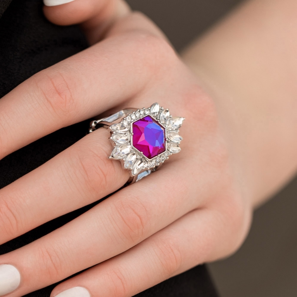 Pink iridescent ring - Picture 2 of 2